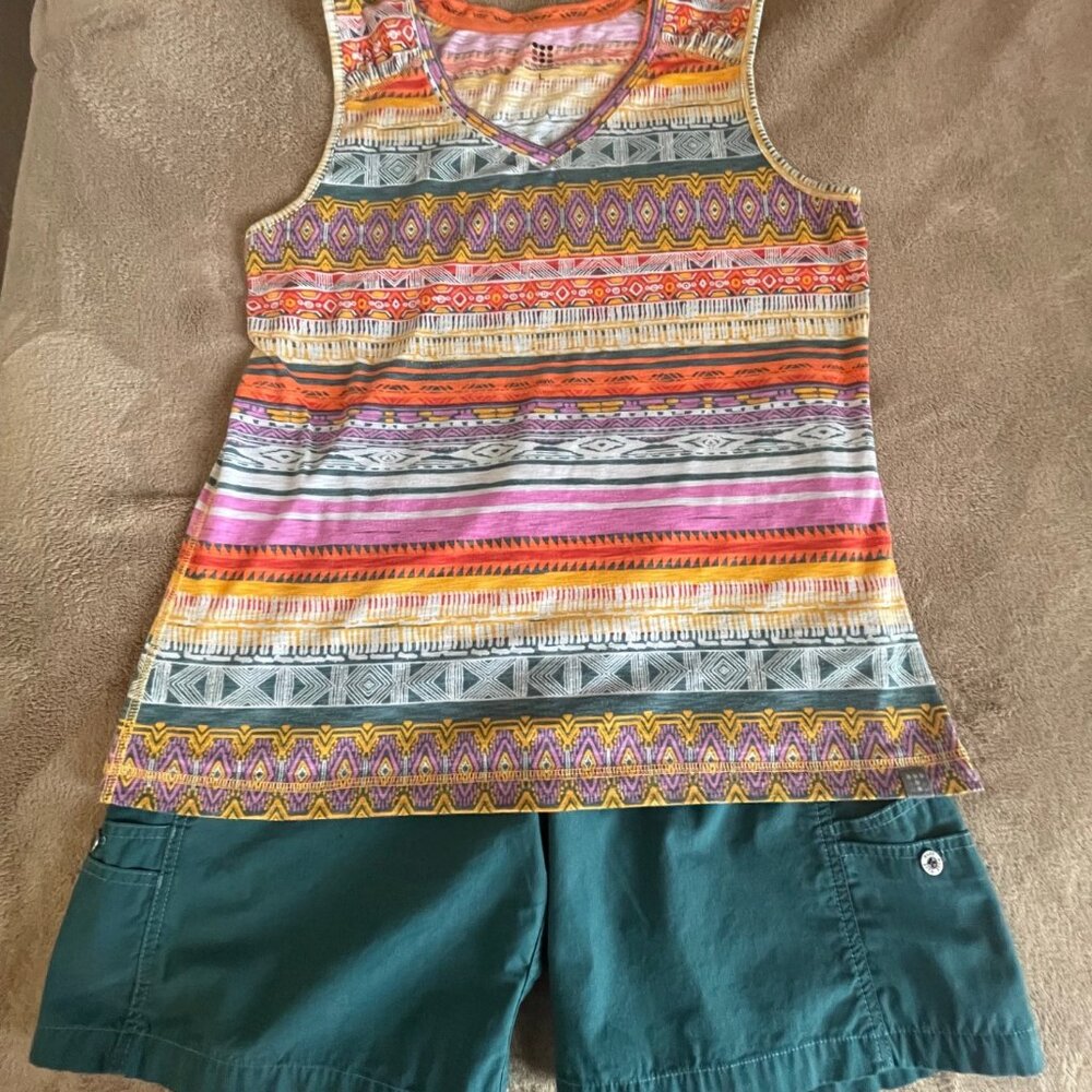 Green Shorts - Picture 6 of 6